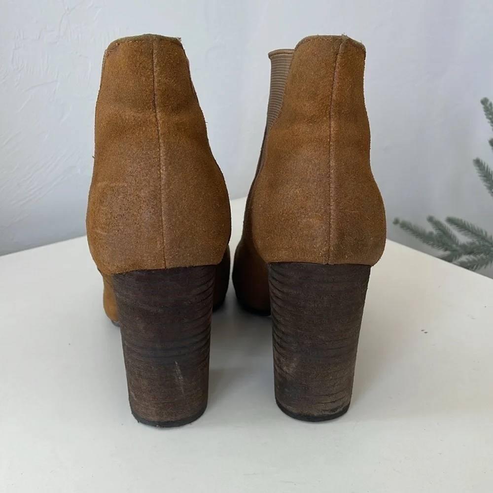 Crown Vintage Pointed Toe Heeled Booties - Cognac Brown